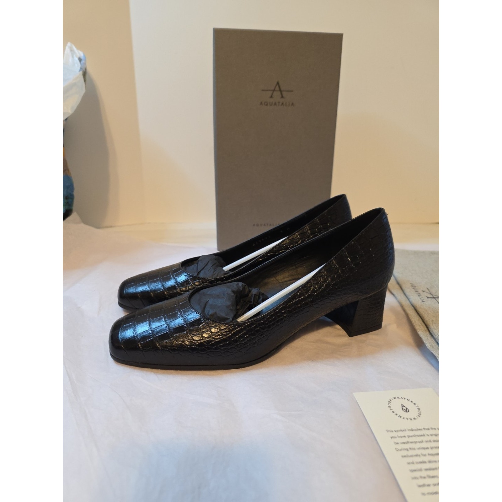 Aquatalia Pumps Womens Us Size 9 Croc Embossed Black Leather Waterproof Italy — image 4 of 8